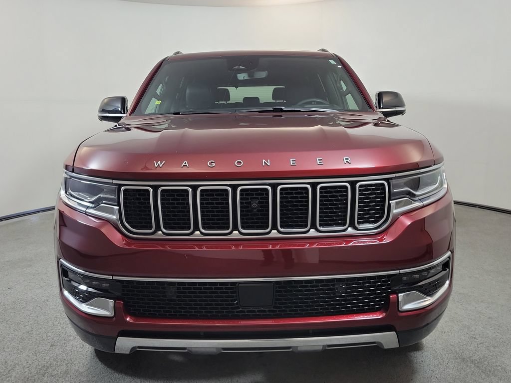 Used 2024 Jeep Wagoneer Series III w/ Premium Group I AWD/4WD image 2