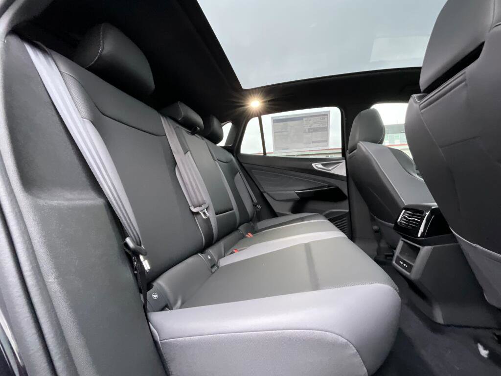 New 2026 Volkswagen ID.4 Pro S image 15