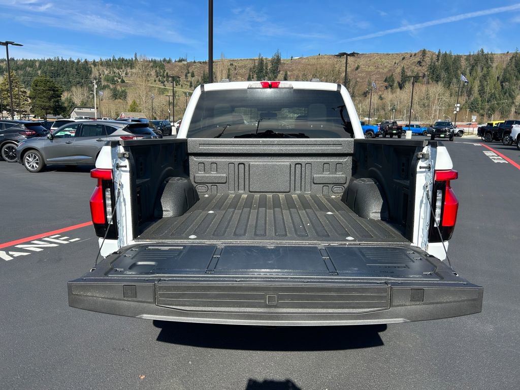 Used 2025 Ford F150 Lightning Flash AWD/4WD image 25