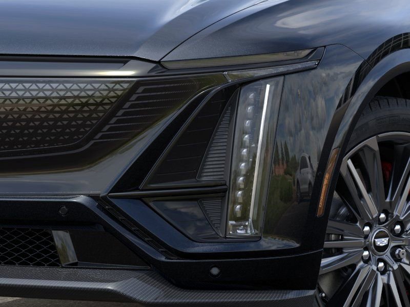 New 2026 Cadillac Lyriq V w/ Exterior Carbon Fiber Package AWD/4WD image 10