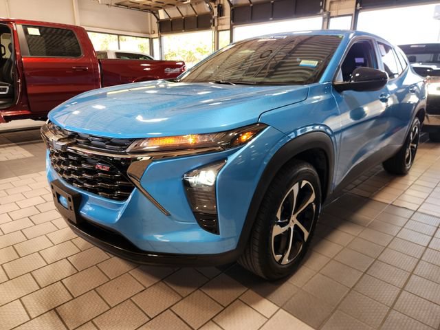 Used 2026 Chevrolet Trax RS w/ Driver Confidence Package FWD image 3