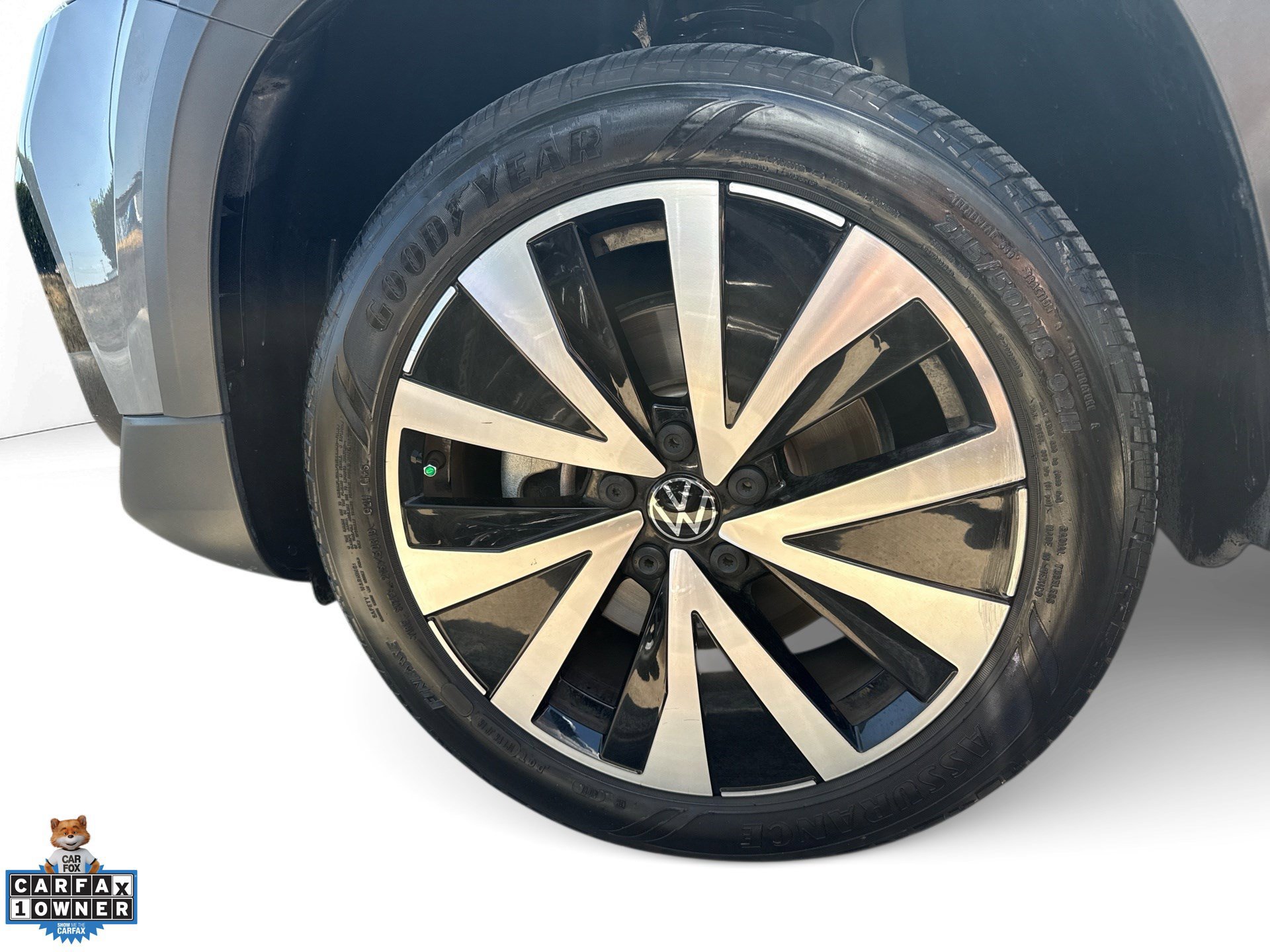 Used 2023 Volkswagen Taos SE FWD image 18
