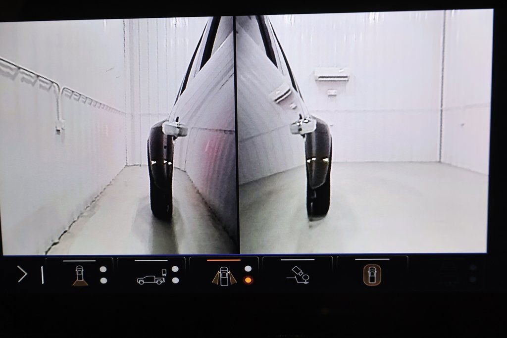 Used 2026 GMC Sierra 3500 Denali Ultimate image 32