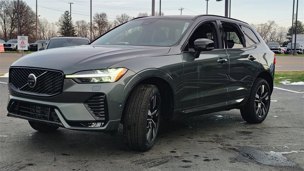 New 2026 Volvo XC60 B5 Plus w/ Climate Package image 6