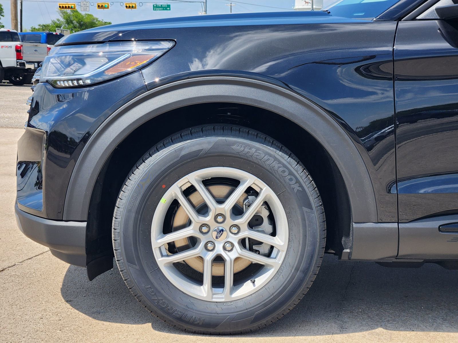 New 2026 Ford Explorer Active image 9