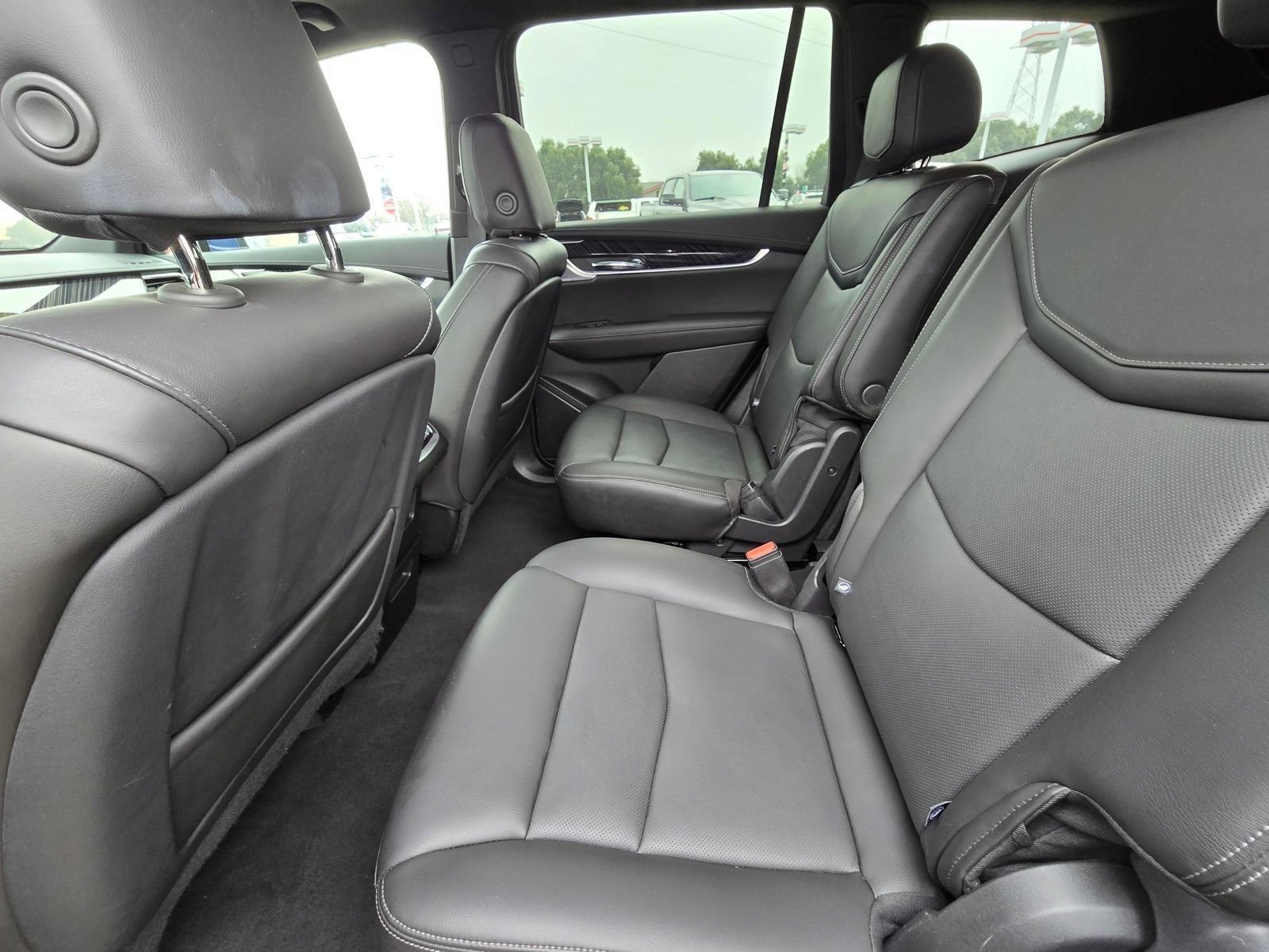 Used 2025 Cadillac XT6 Premium Luxury AWD/4WD image 11