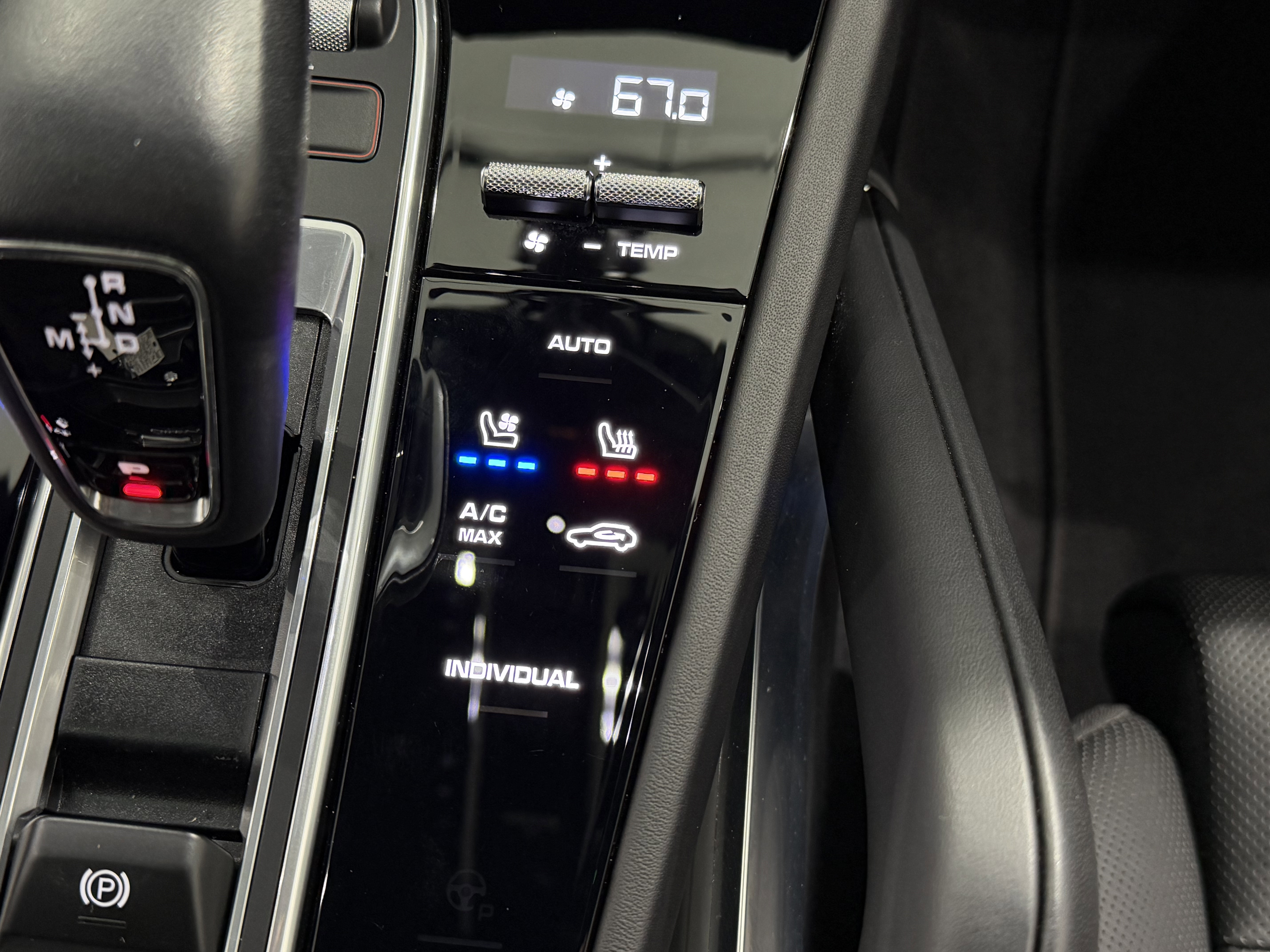 Certified 2023 Porsche Cayenne Turbo S image 38