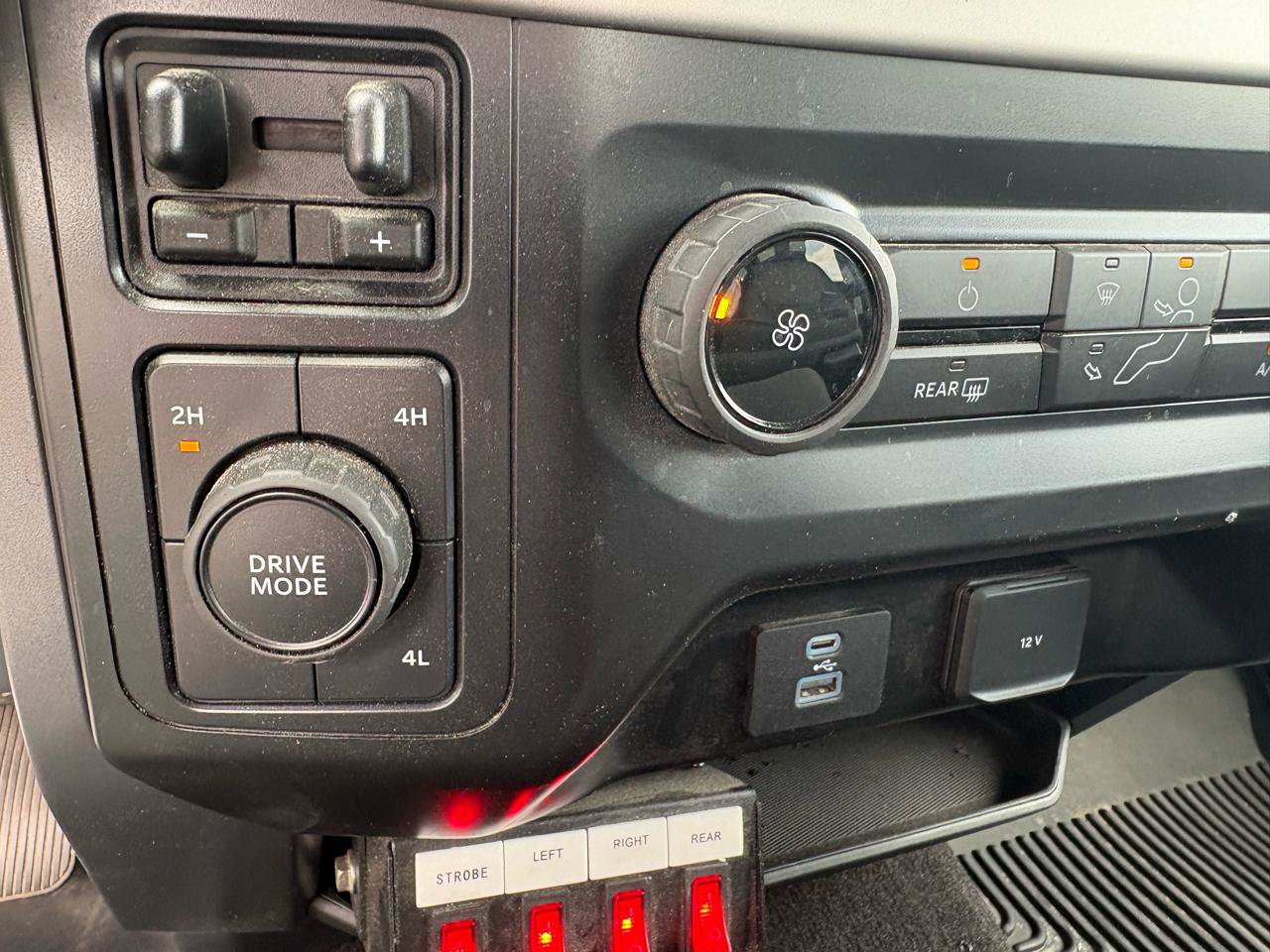 Used 2021 Ford F150 XLT w/ Trailer Tow Package AWD/4WD image 29