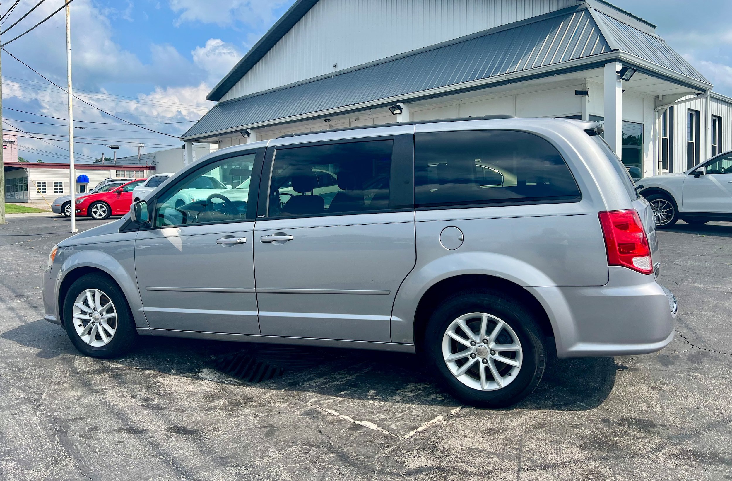 Used 2014 Dodge Grand Caravan SXT FWD image 6