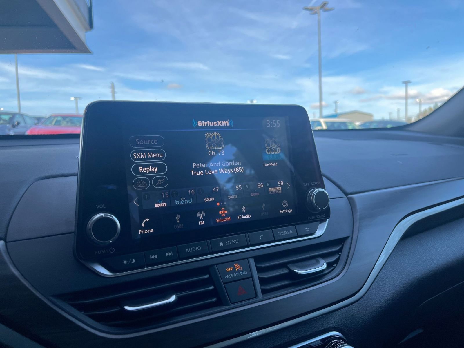 Used 2024 Nissan Altima 2.5 SV image 21