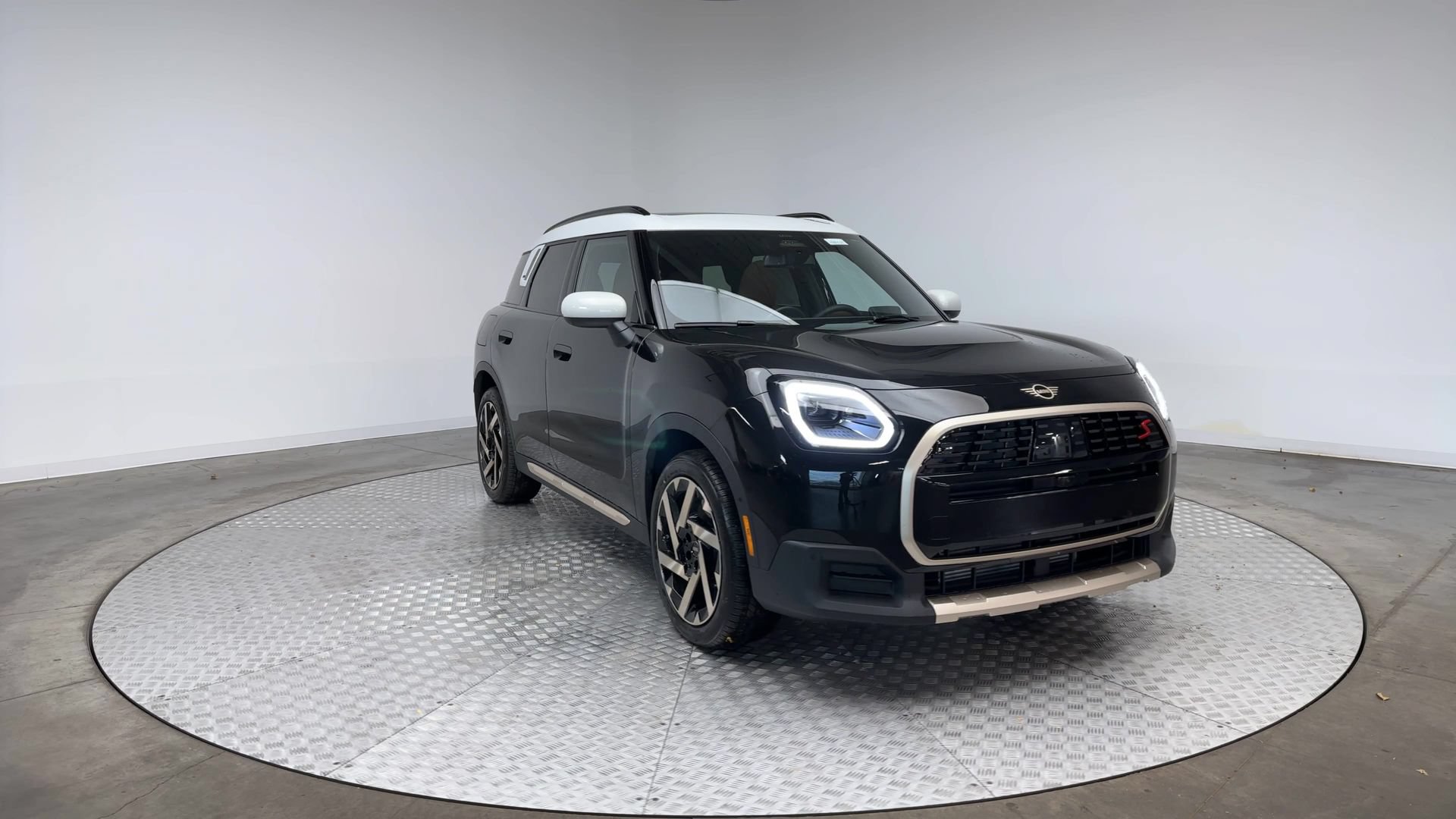 Certified 2026 MINI Cooper Countryman S AWD/4WD image 2