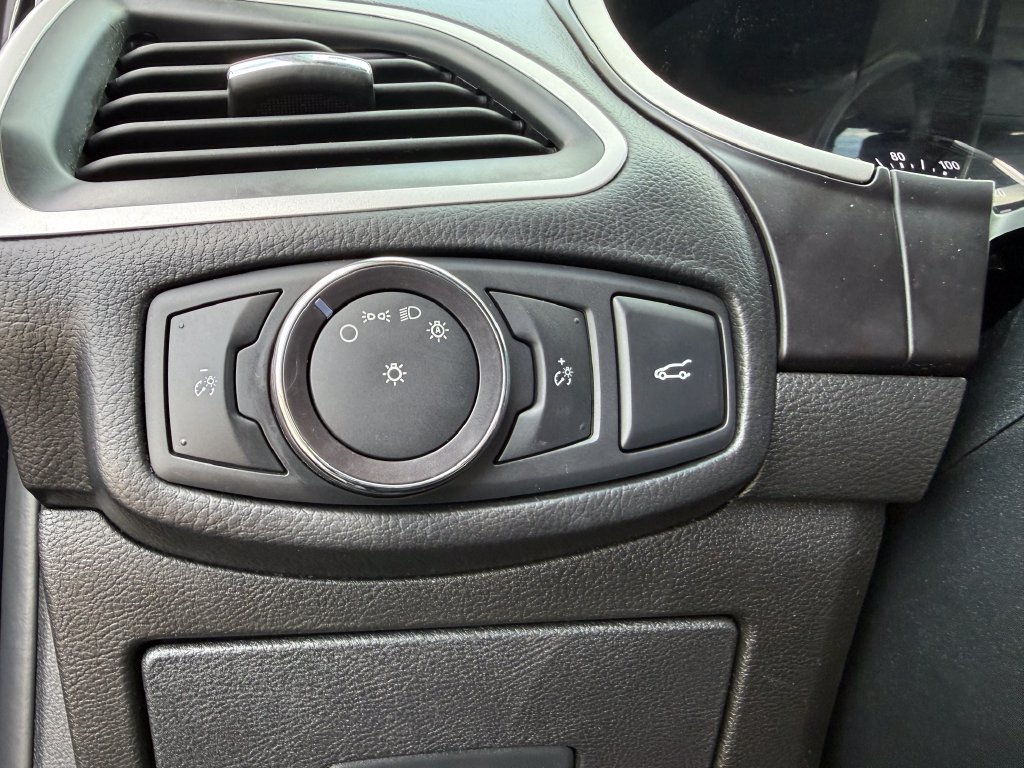 Used 2016 Ford Edge SEL w/ Equipment Group 201A AWD/4WD image 27