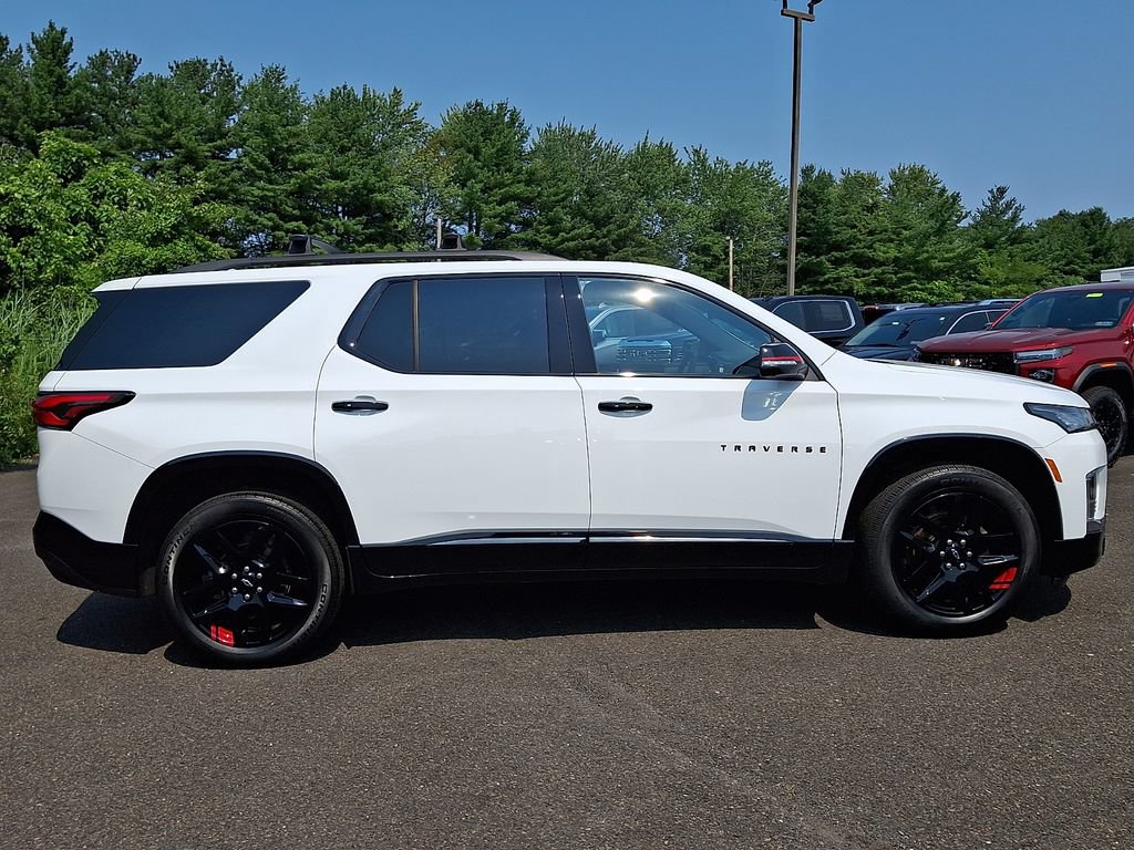 Used 2023 Chevrolet Traverse Premier w/ Redline Edition AWD/4WD image 7