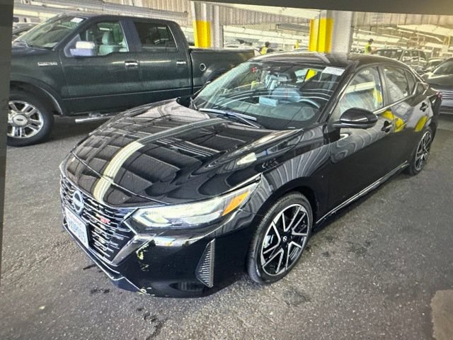 Certified 2025 Nissan Sentra SR w/ SR Premium Package FWD image 39