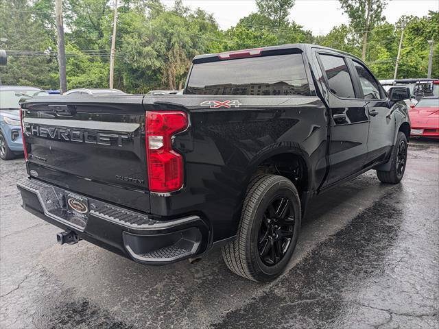 Used 2023 Chevrolet Silverado 1500 Custom w/ LPO, Dark Essentials Package AWD/4WD image 5