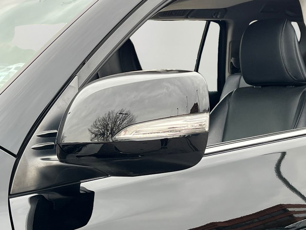 Used 2017 Lexus GX 460 image 27