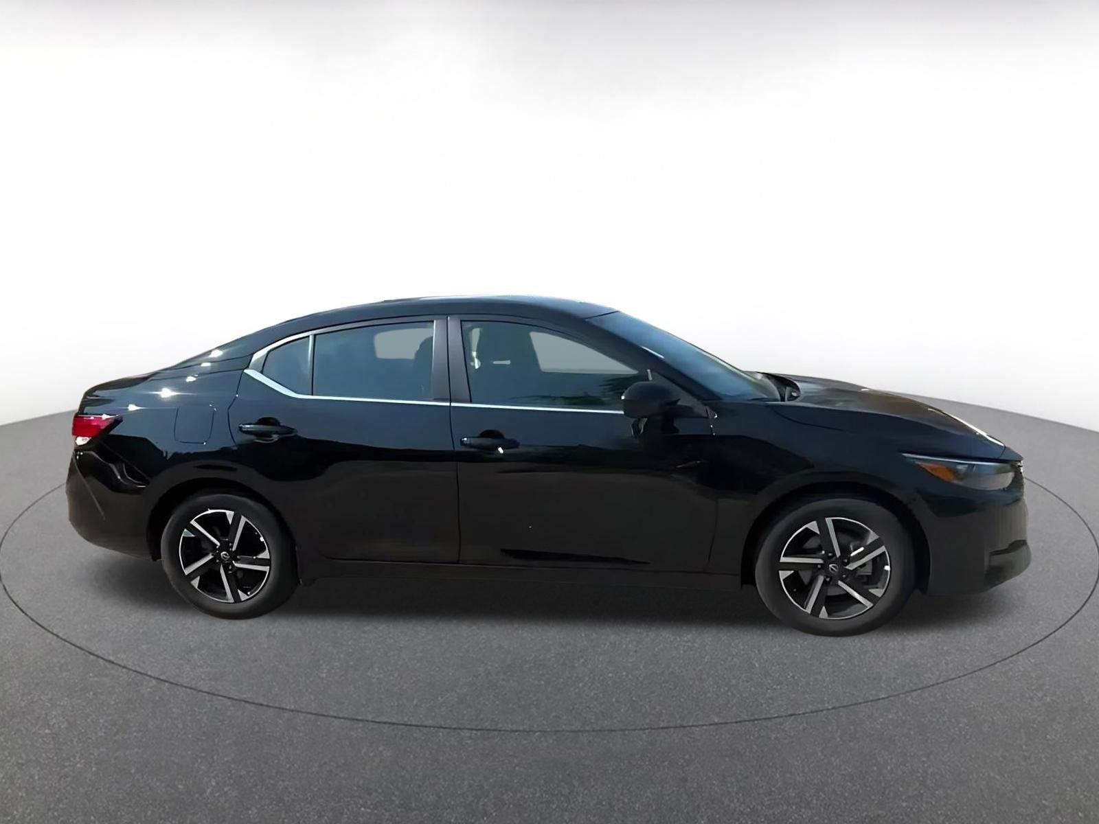 Used 2025 Nissan Sentra SV FWD image 15