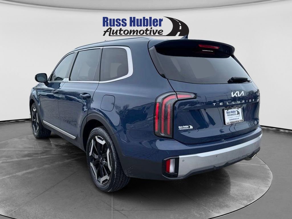 Used 2023 Kia Telluride EX FWD image 3