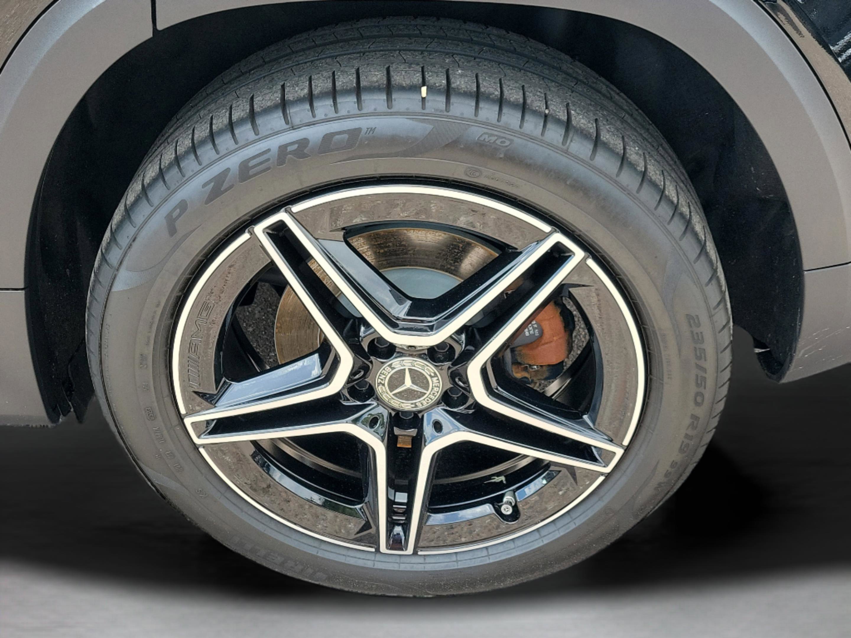 Certified 2024 Mercedes-Benz GLB 250 image 28
