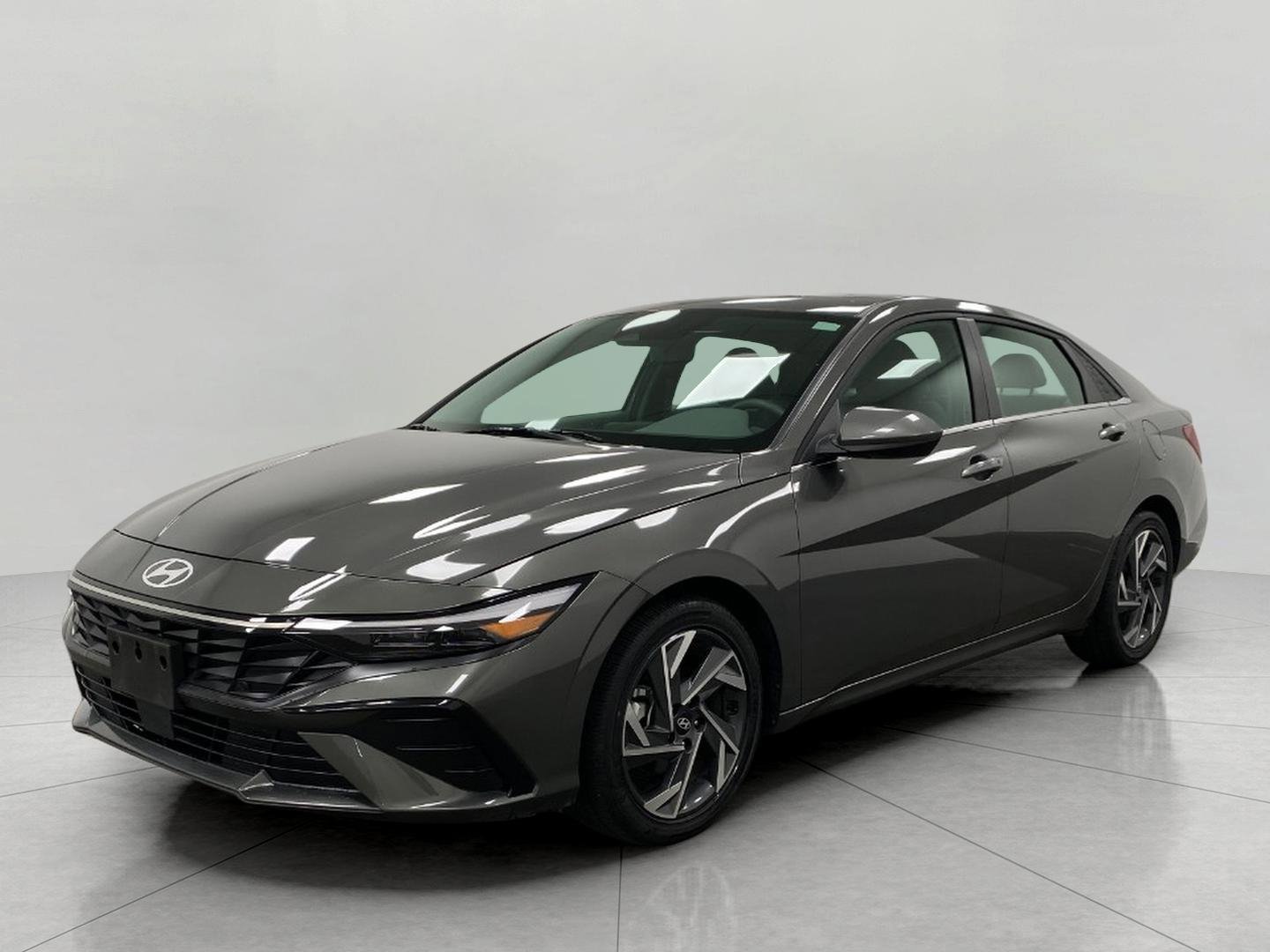 Certified 2025 Hyundai Elantra SEL image 8