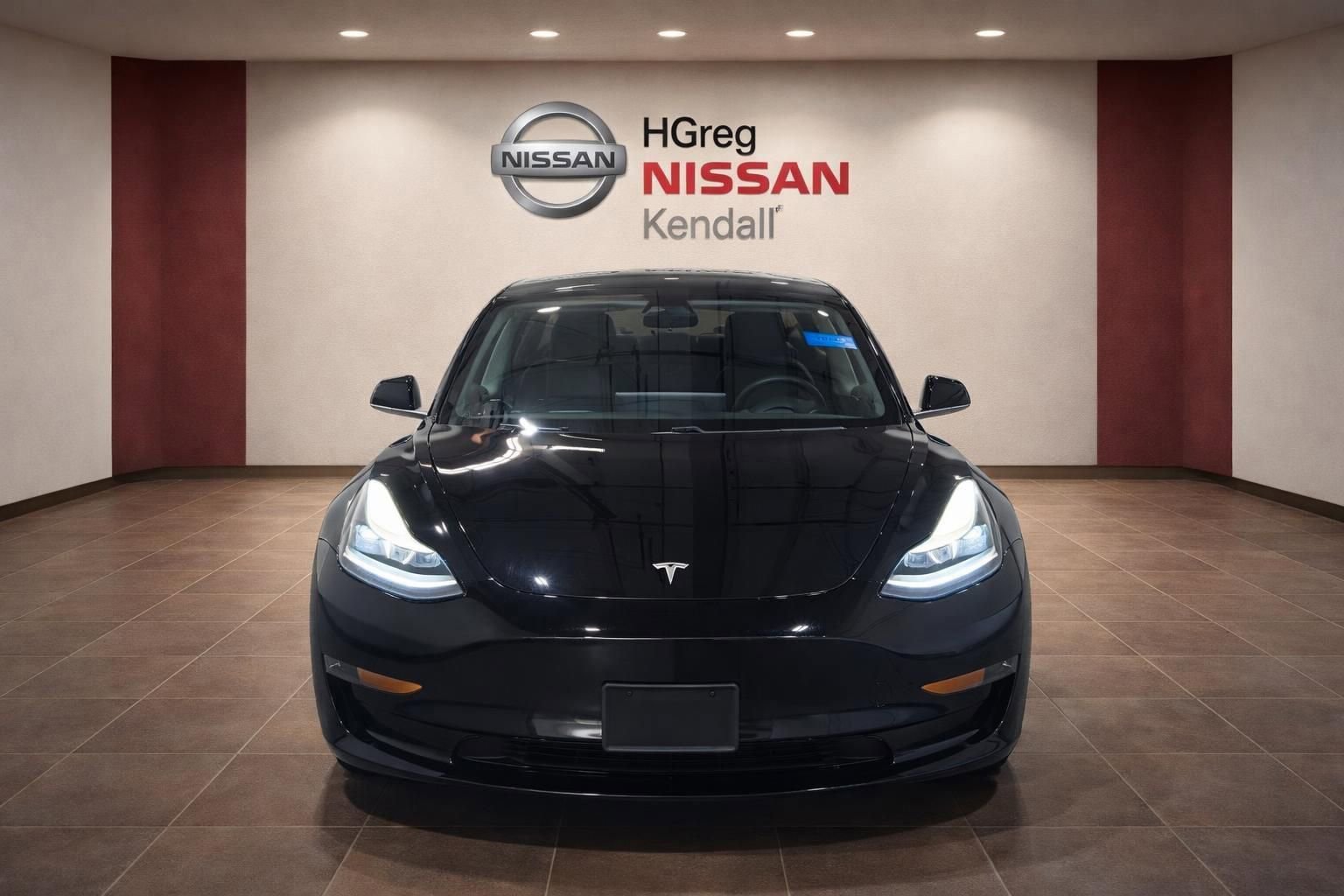 Used 2021 Tesla Model 3 Standard Range Plus image 4