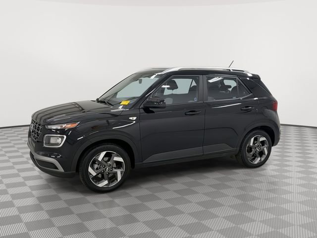 Used 2026 Hyundai Venue SEL image 5