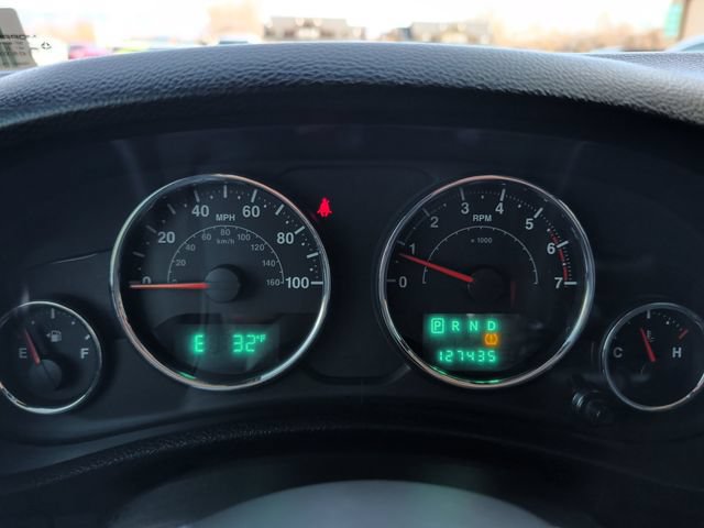 Used 2012 Jeep Wrangler Unlimited Sahara AWD/4WD image 17
