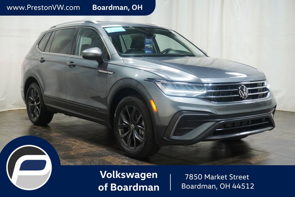 Certified 2023 Volkswagen Tiguan SE w/ Panoramic Sunroof Package image 1