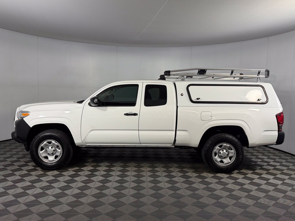 Used 2023 Toyota Tacoma SR RWD image 10