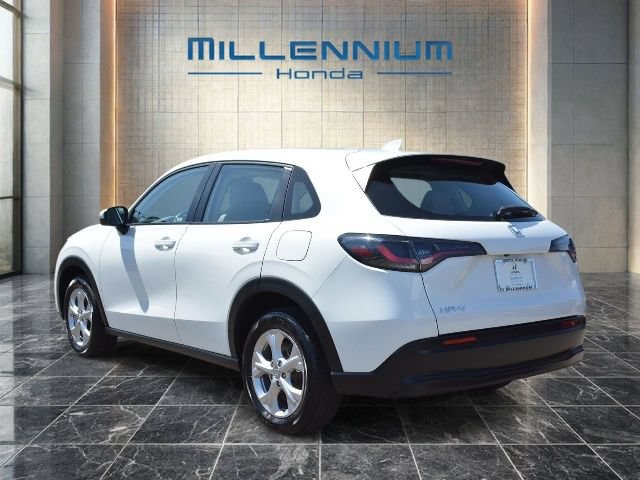 Used 2024 Honda HR-V LX image 3