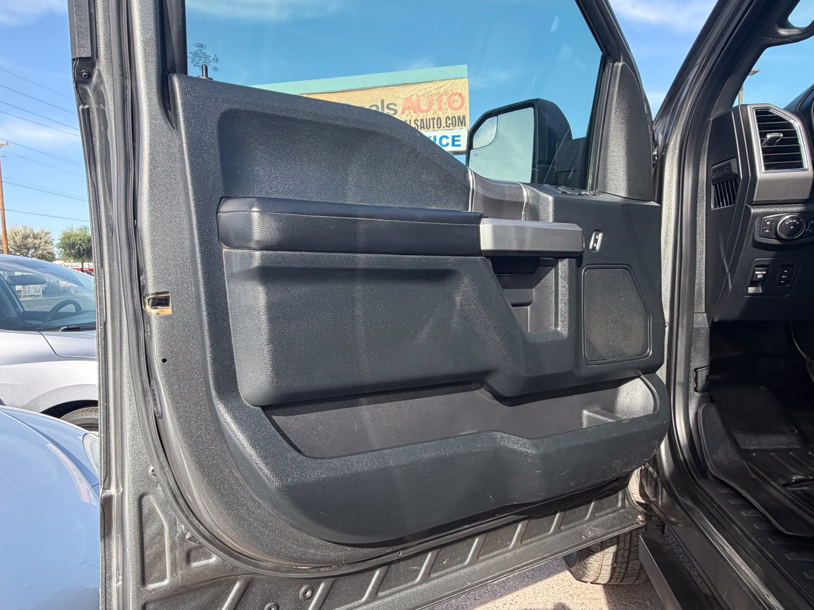 Used 2016 Ford F150 XLT w/ Equipment Group 302A Luxury RWD image 17