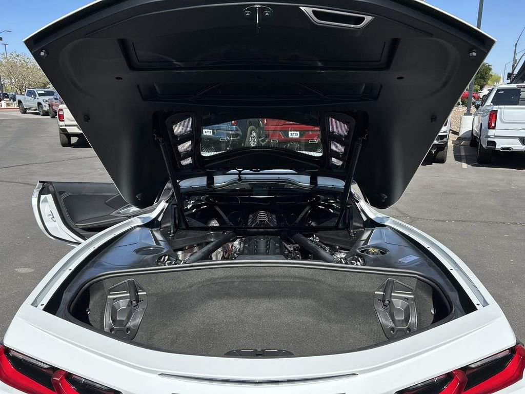 Used 2025 Chevrolet Corvette Stingray Coupe w/ 1LT RWD image 26