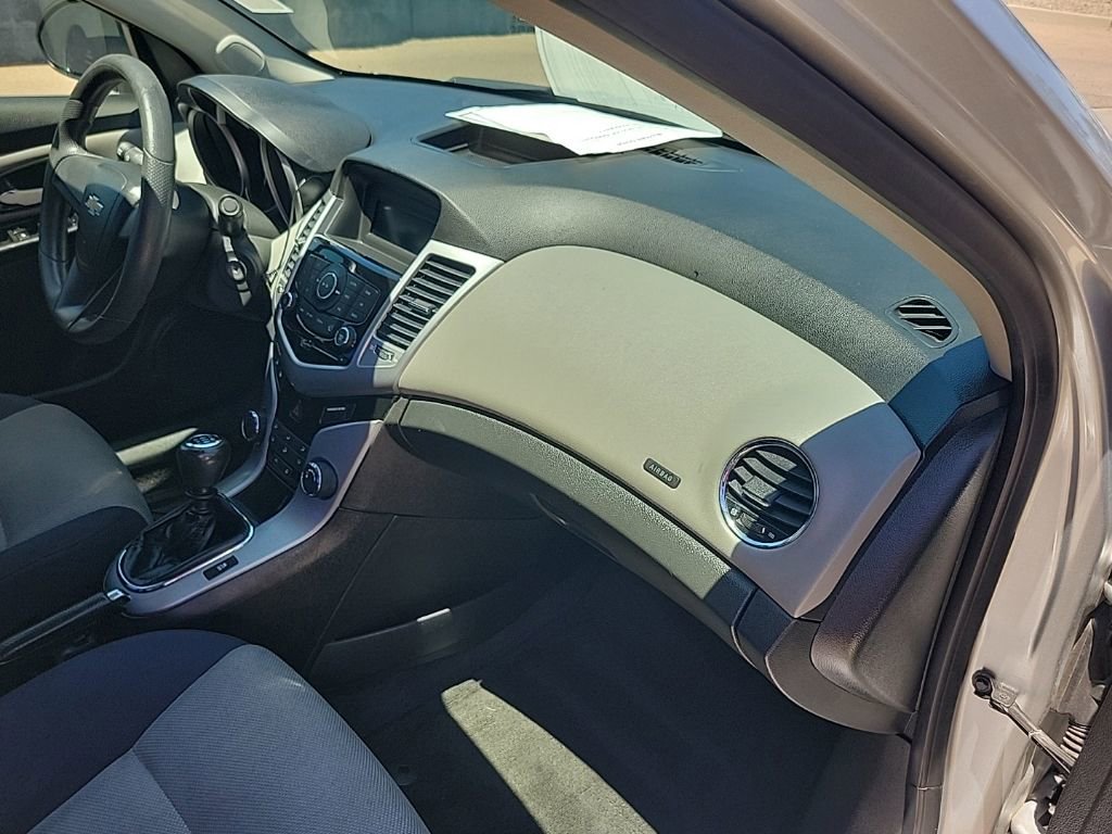 Used 2012 Chevrolet Cruze LS FWD image 36