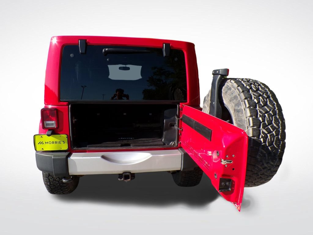 Used 2014 Jeep Wrangler Unlimited Sahara w/ Trailer Tow Group AWD/4WD image 17