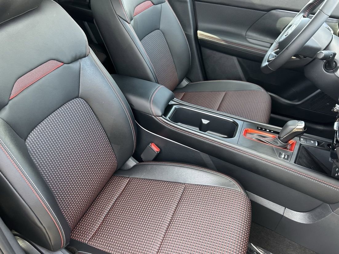 New 2026 Nissan Kicks SR image 11