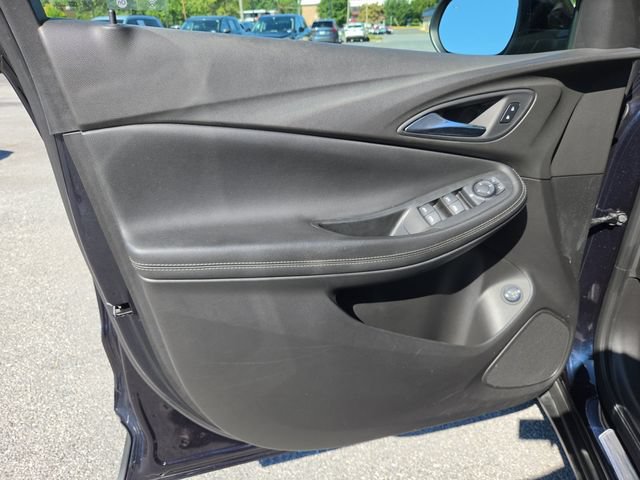 Certified 2021 Buick Encore GX Select AWD/4WD image 11