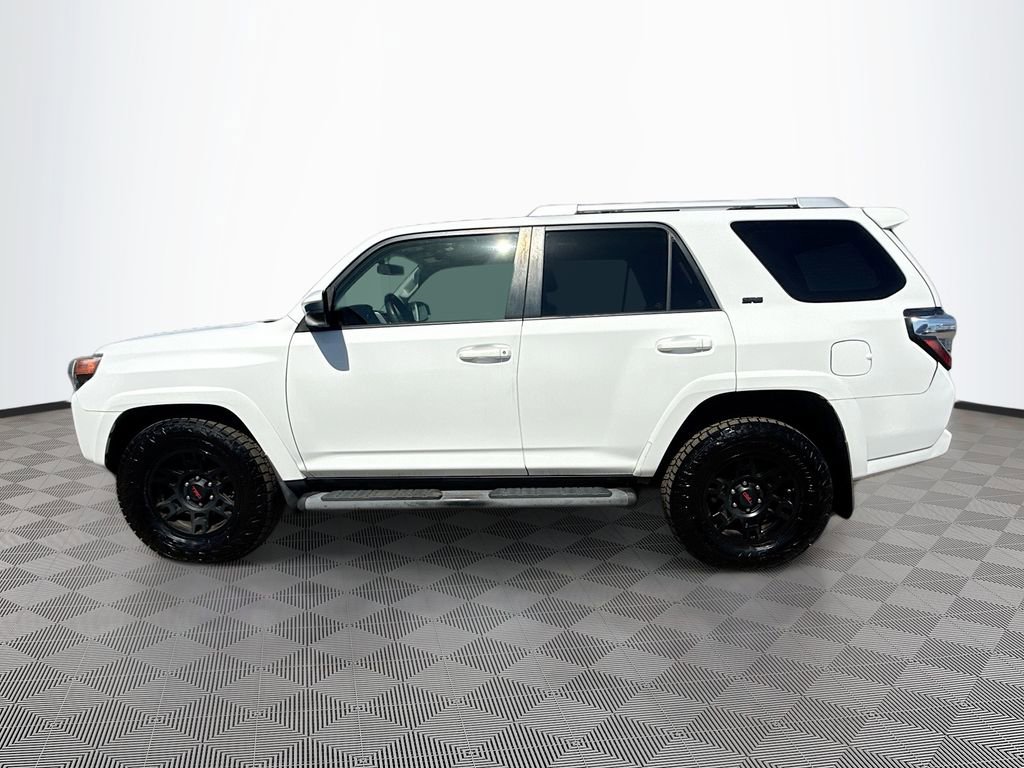 Used 2017 Toyota 4Runner SR5 RWD image 9