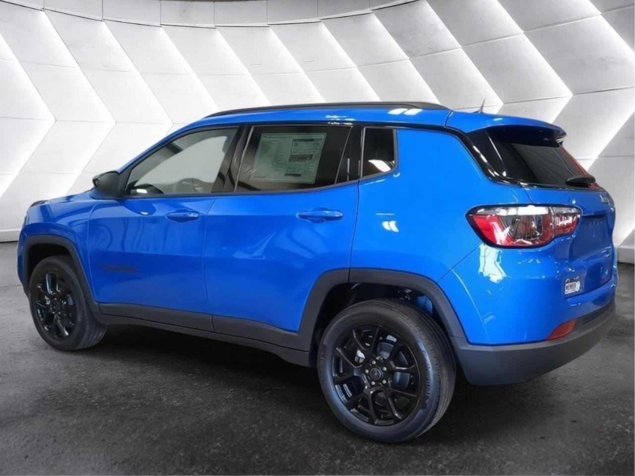 New 2026 Jeep Compass Latitude AWD/4WD image 4