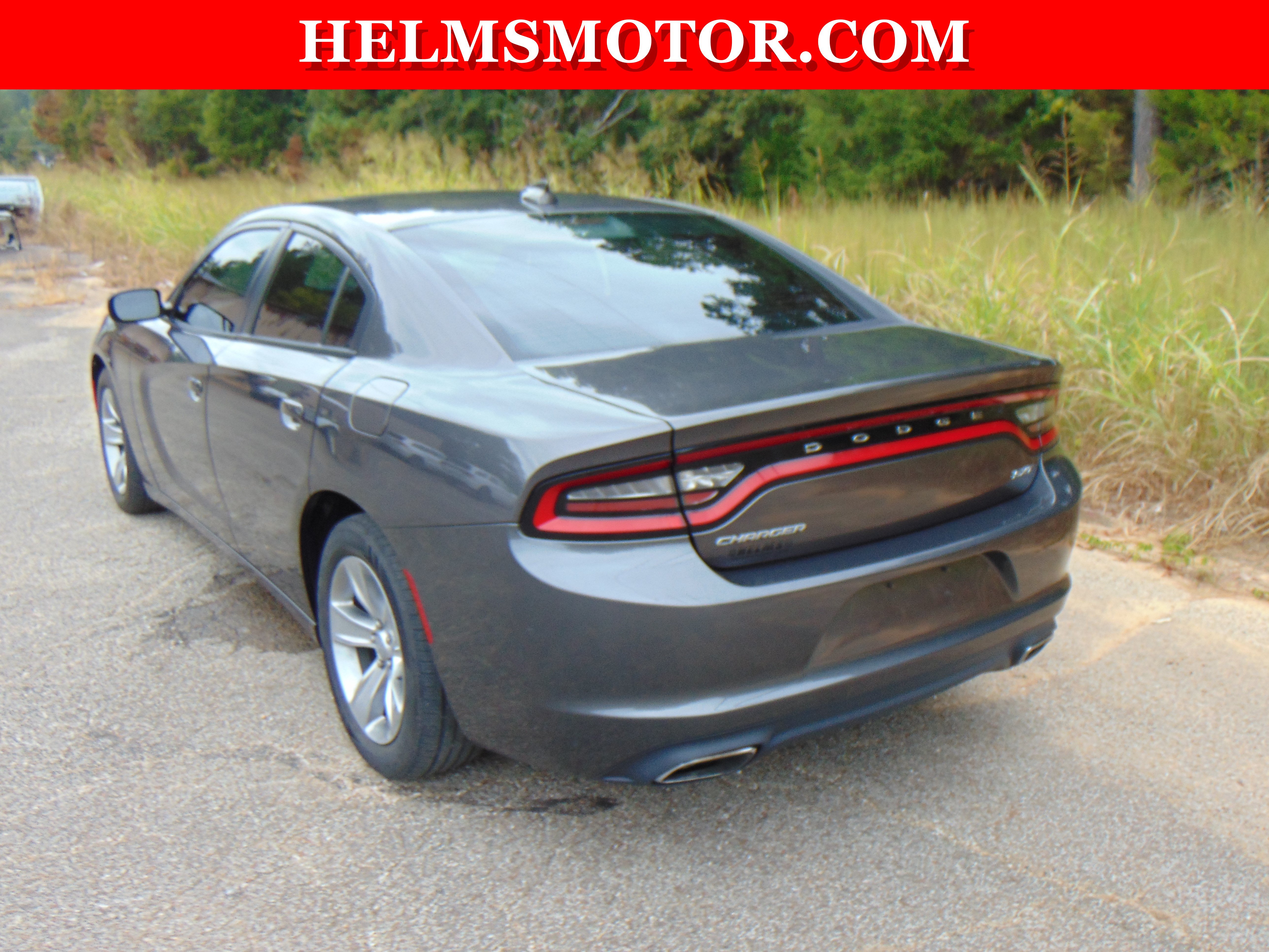 Used 2015 Dodge Charger SXT RWD image 10