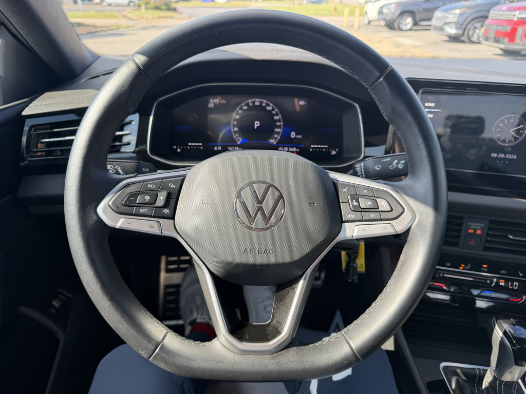 Used 2025 Volkswagen Jetta Sport FWD image 29