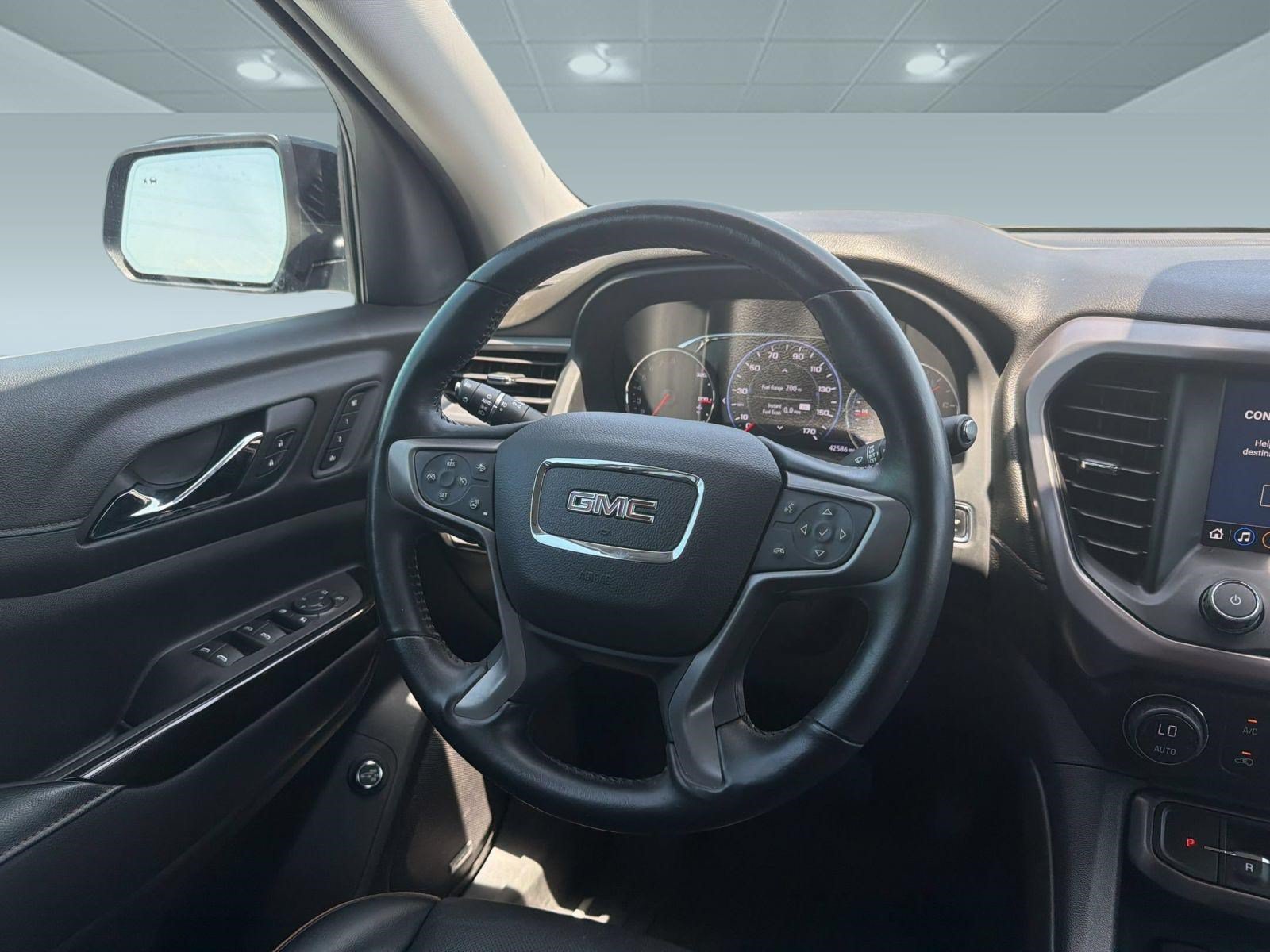 Used 2022 GMC Acadia AT4 w/ Technology Package AWD/4WD image 29