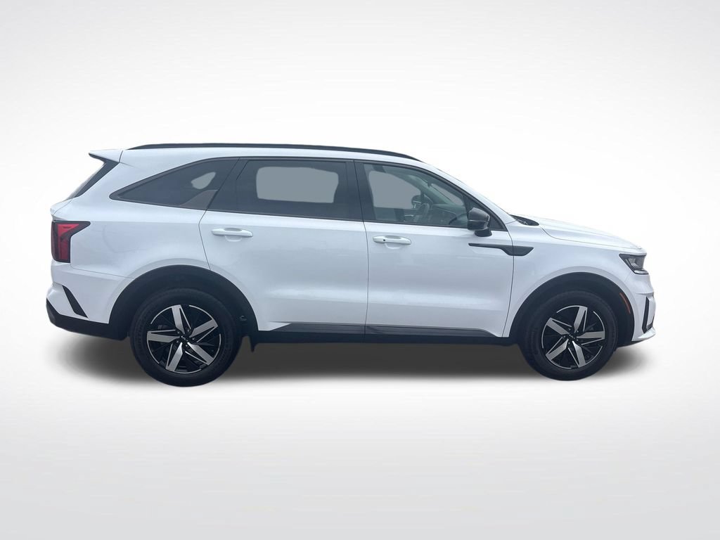 Used 2022 Kia Sorento S FWD image 9