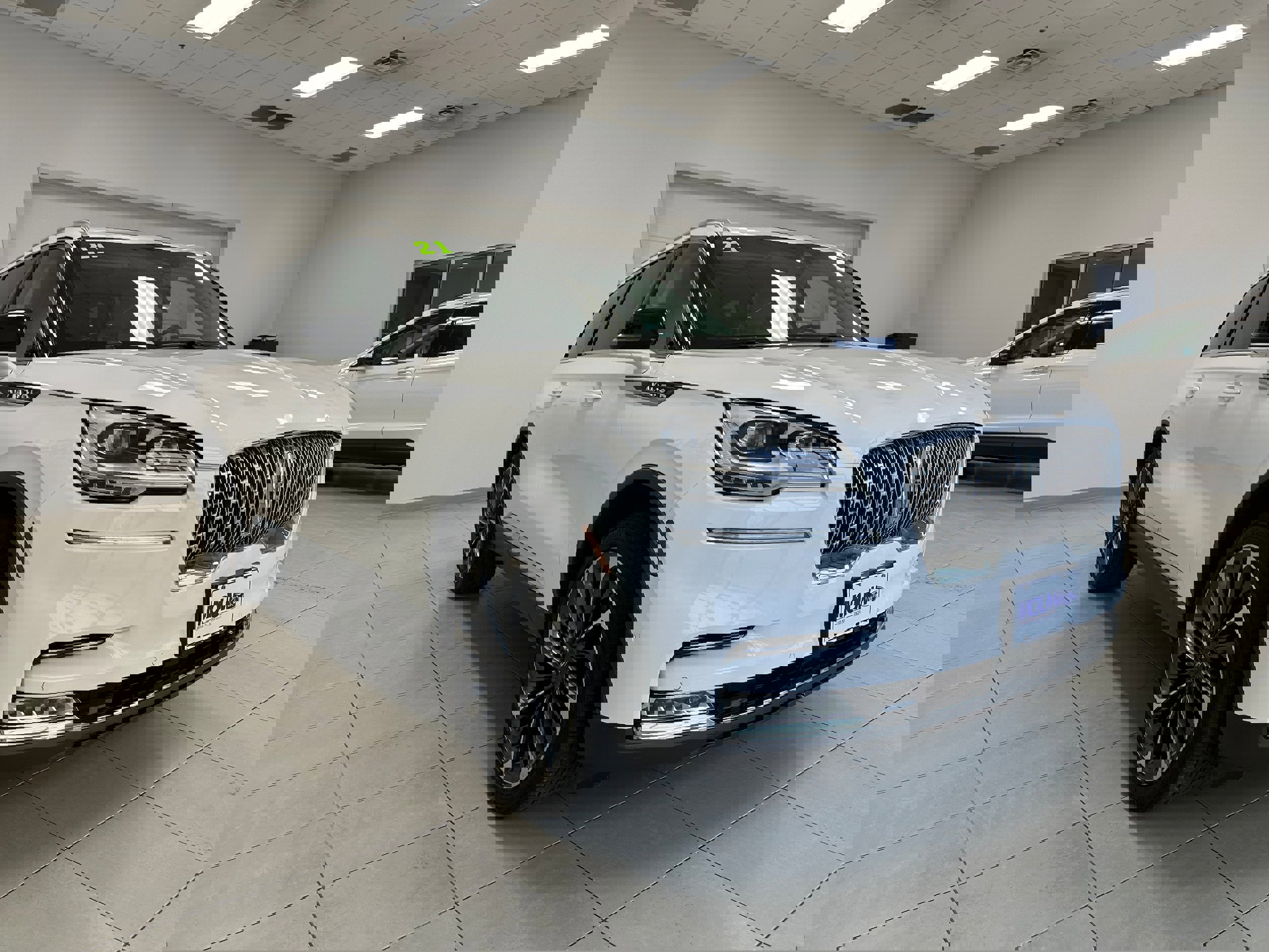 Used 2021 Lincoln Aviator Reserve w/ Equipment Group 202A image 4