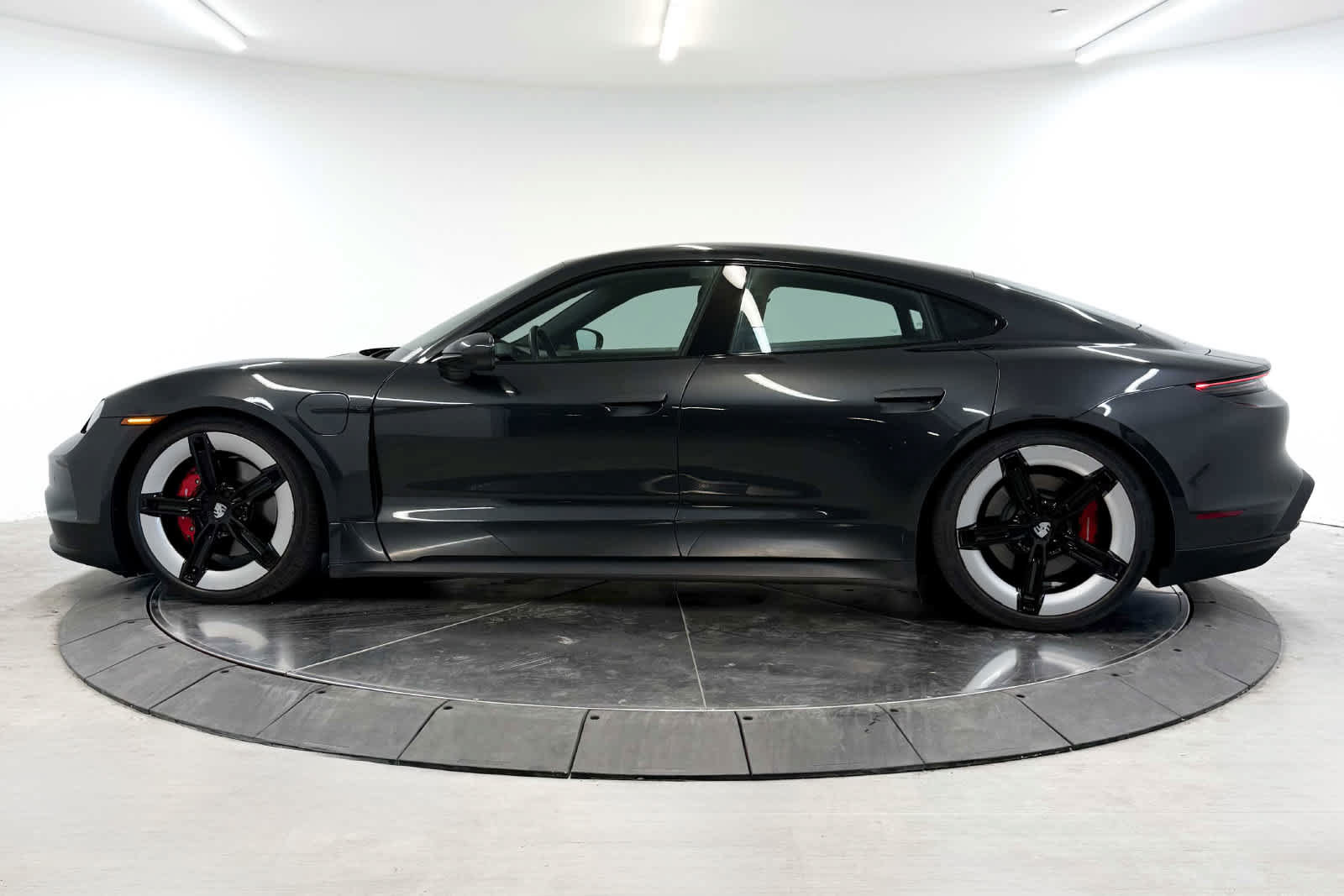 Certified 2025 Porsche Taycan 4S AWD/4WD image 2