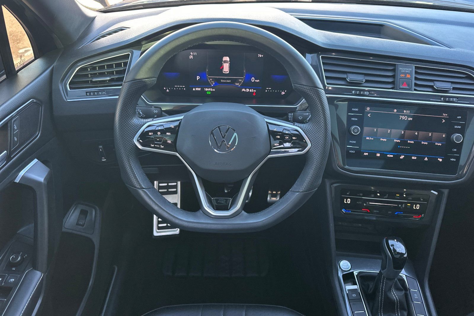 Used 2024 Volkswagen Tiguan SE R-Line FWD image 14