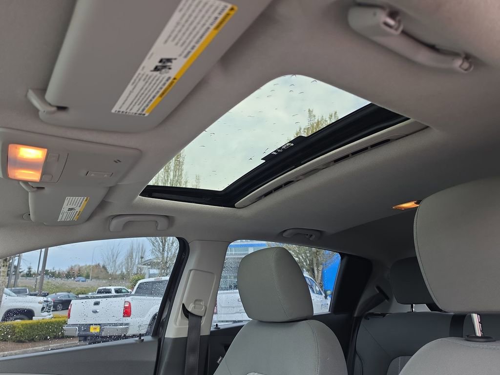 Used 2015 Chevrolet Sonic LT w/ Fun and Sun Package image 19