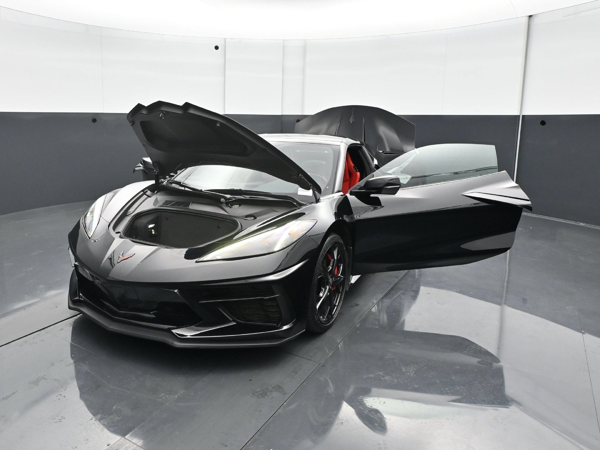 Used 2021 Chevrolet Corvette Stingray Convertible w/ Z51 Performance Package RWD image 49