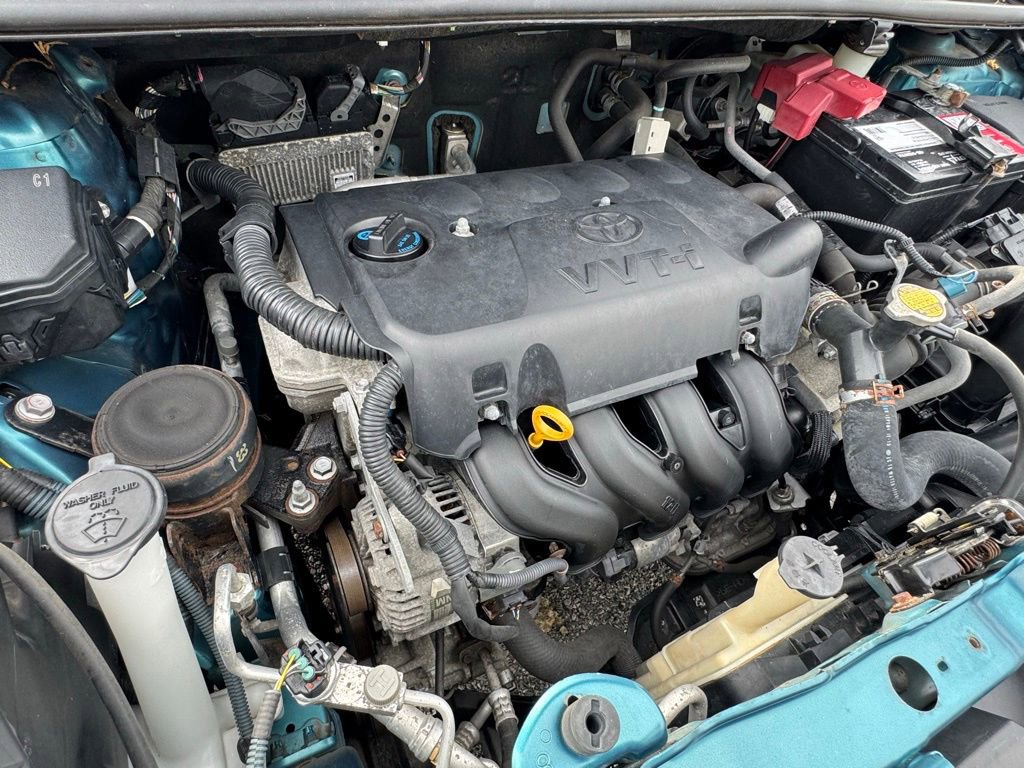 Used 2012 Toyota Yaris LE image 37