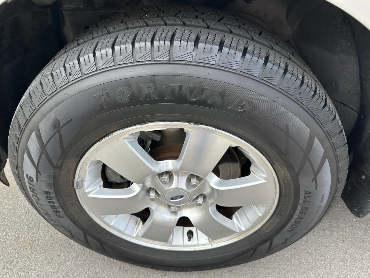 Used 2009 Ford Escape Limited image 10