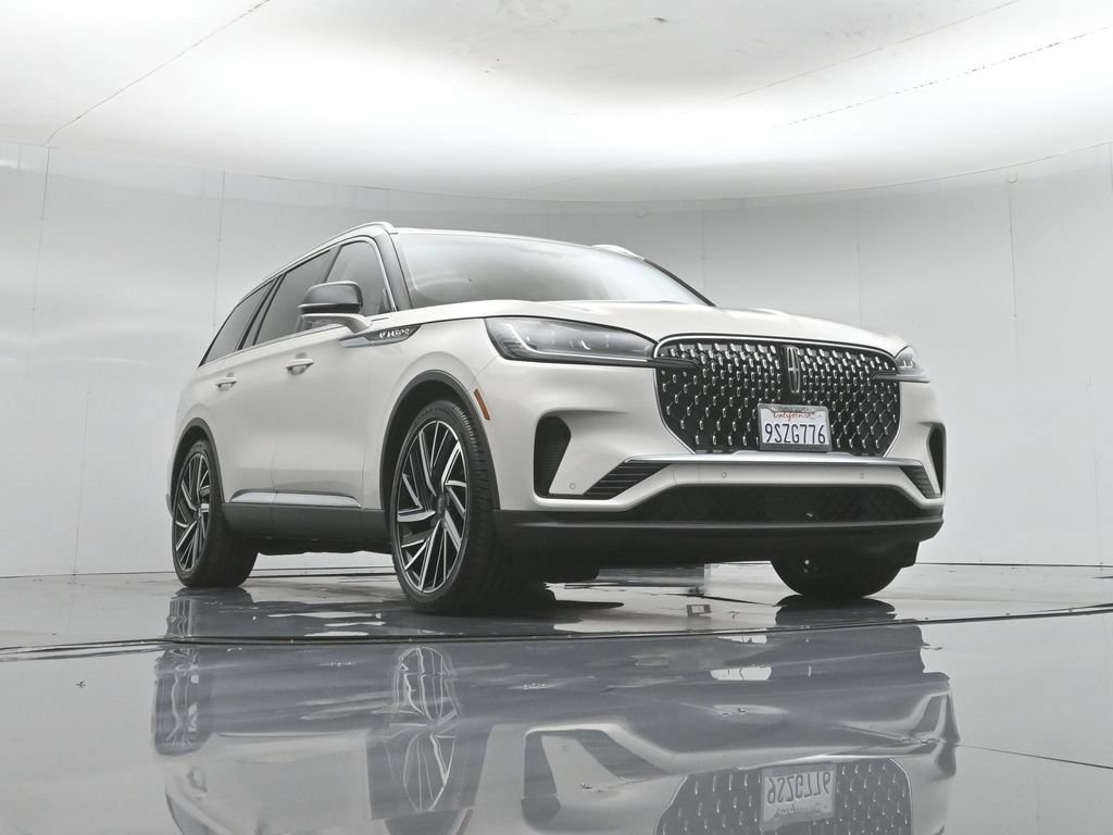 Used 2025 Lincoln Aviator Reserve w/ Equipment Group 201A AWD/4WD image 53